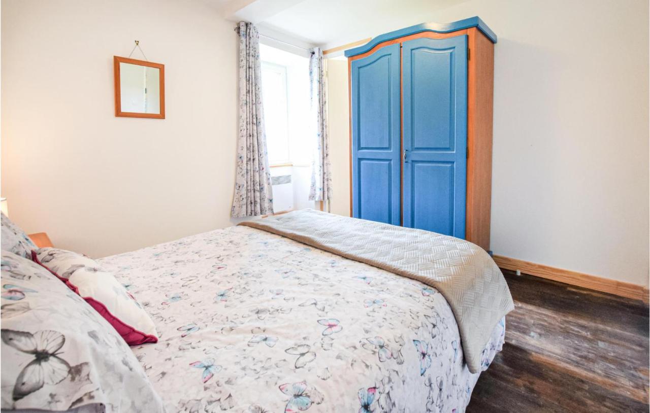 Awesome Home In Saint-Sever-Calvados With Kitchen Ngoại thất bức ảnh